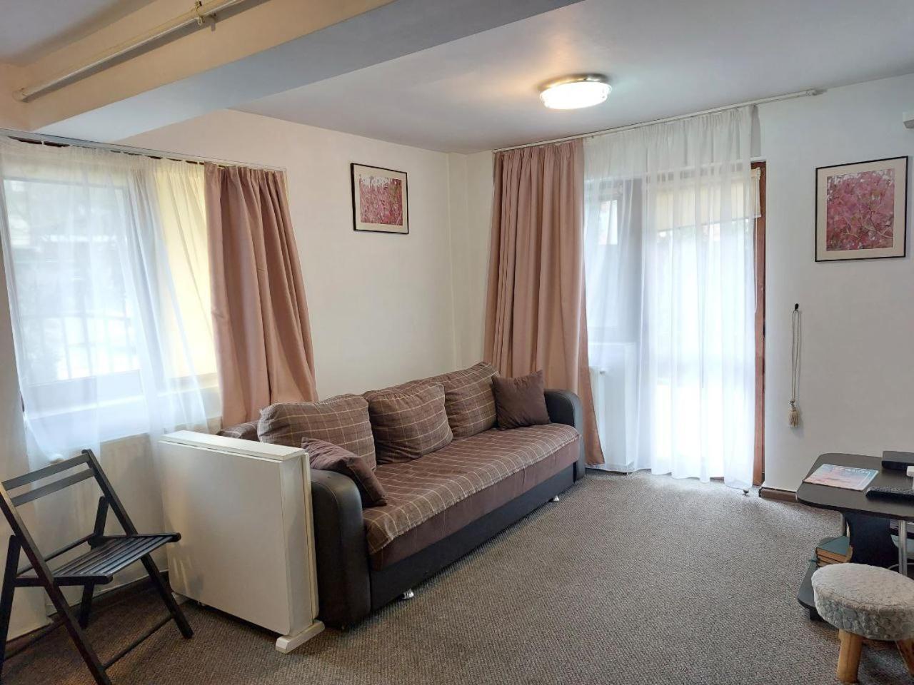 Vila Foc Alb Apartamente-Буштени Экстерьер фото
