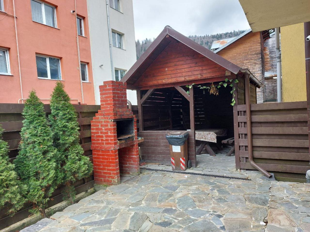 Vila Foc Alb Apartamente-Буштени Экстерьер фото